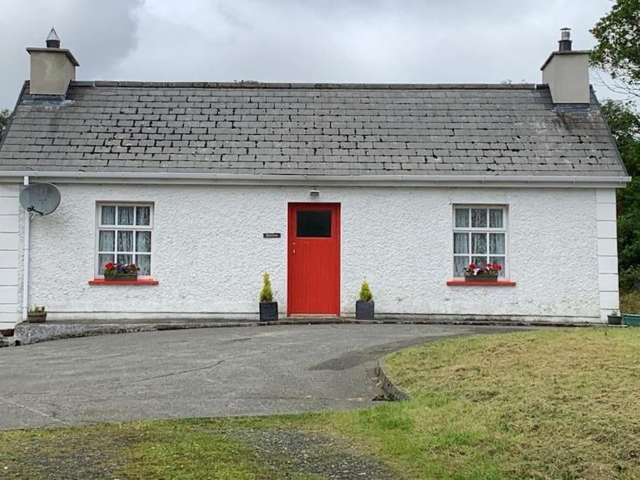 Butler'S Cottage, Letterkenny Bagian luar foto